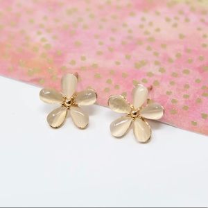 🌻Flowers earrings brand new